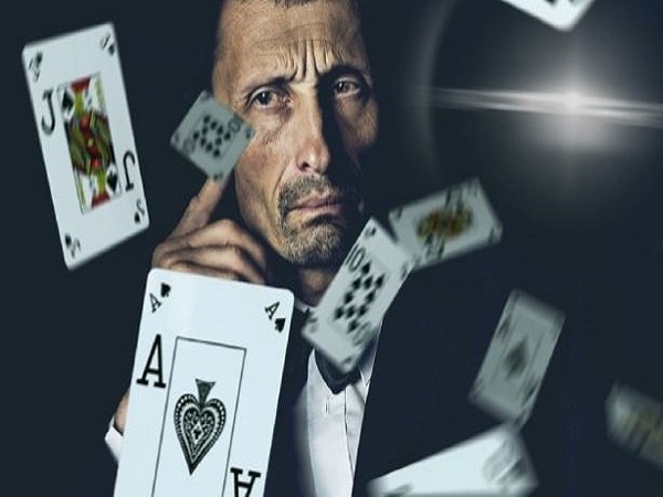 Các cách đọc bài đối thủ trong Poker