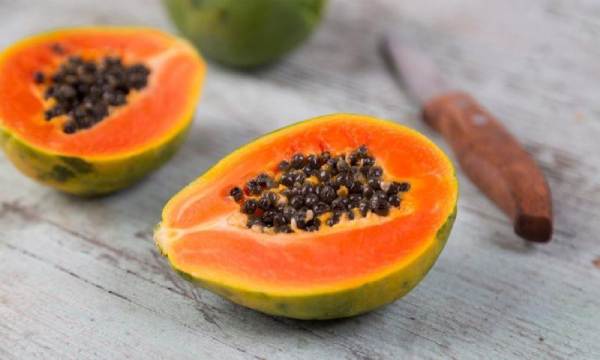 Chiêm bao thấy đang gọt vỏ quả đu đủ