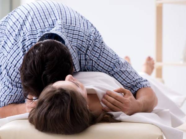 Mơ thấy người thân đã mất cho vàng, xin tiền có số gì