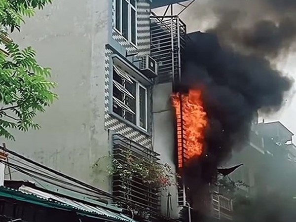 Ngủ mơ thấy cháy nhà mình, nhà hàng xóm là điềm báo gì?