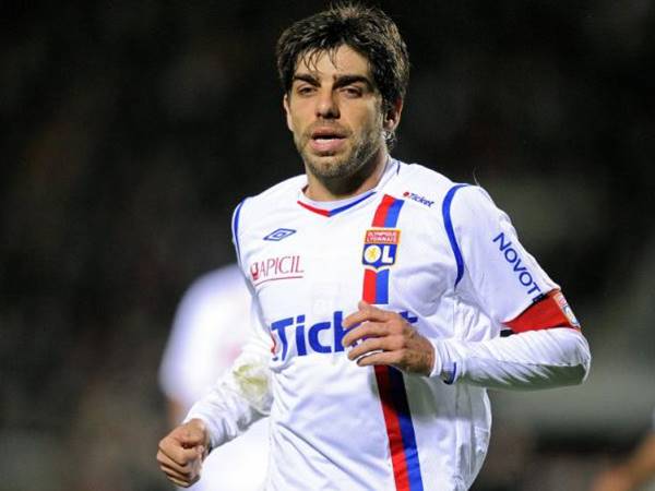 Top cầu thủ sút phạt thành bàn nhiều nhất thế giới